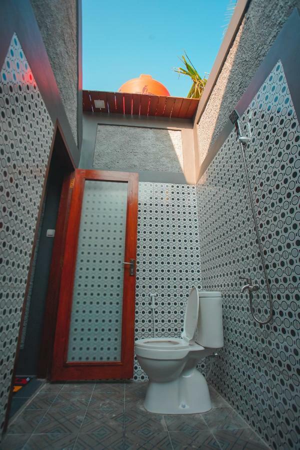 E2 Guest House Karimunjawa Exterior photo