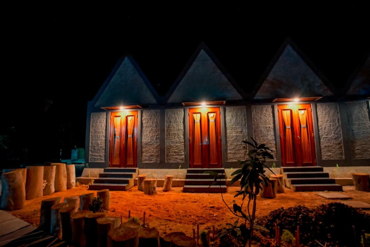 E2 Guest House Karimunjawa Exterior photo