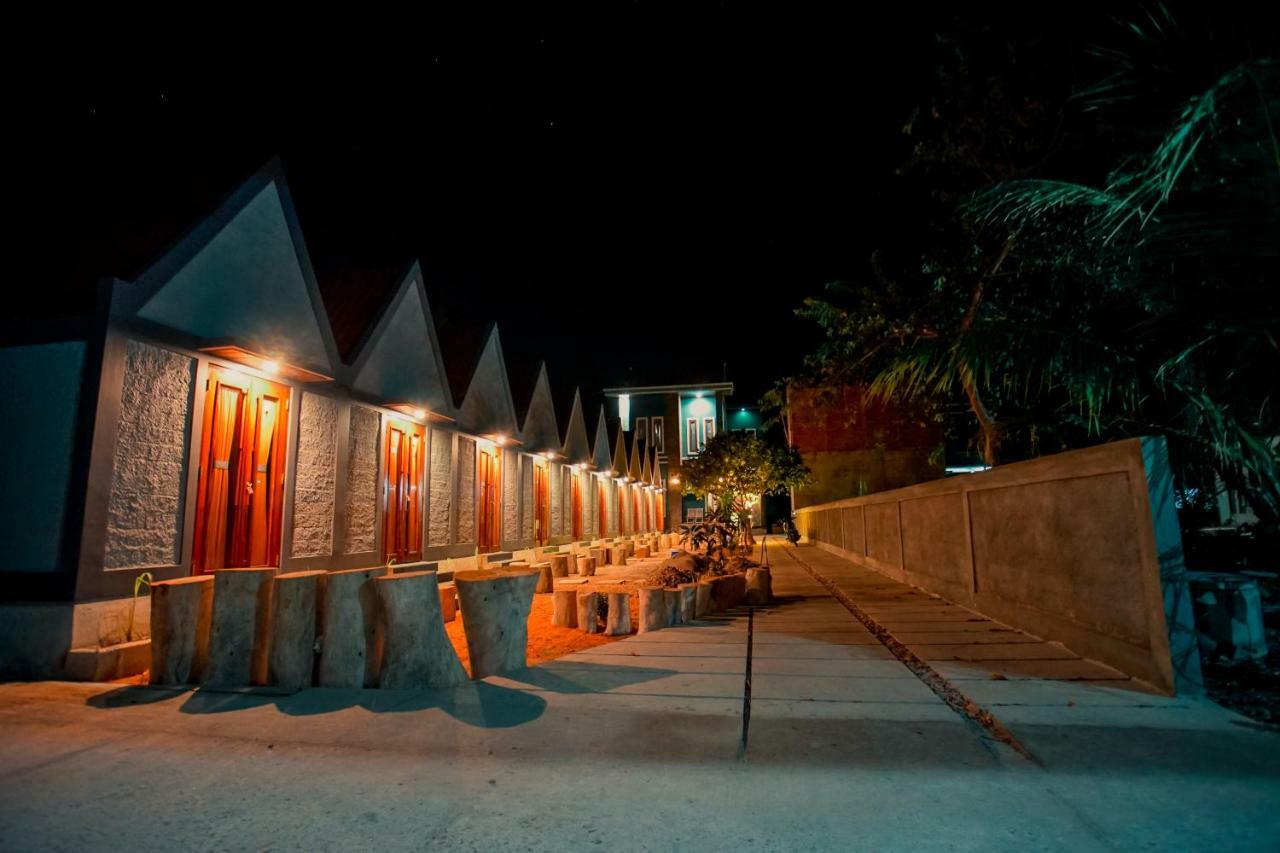 E2 Guest House Karimunjawa Exterior photo